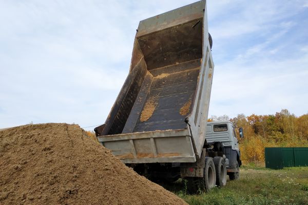 Topsoil Delivery in Bloomington