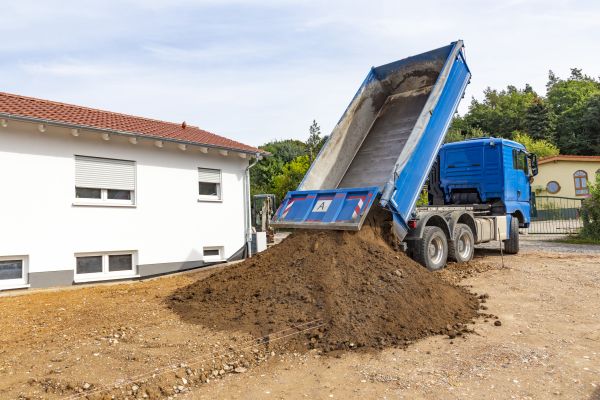 Garden Dirt Delivery in Bloomington