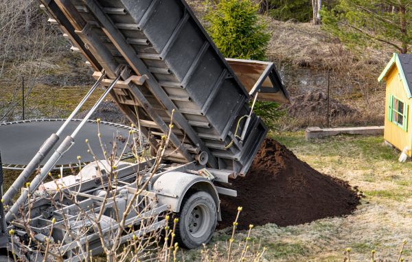 Yard Soil Delivery in Bloomington